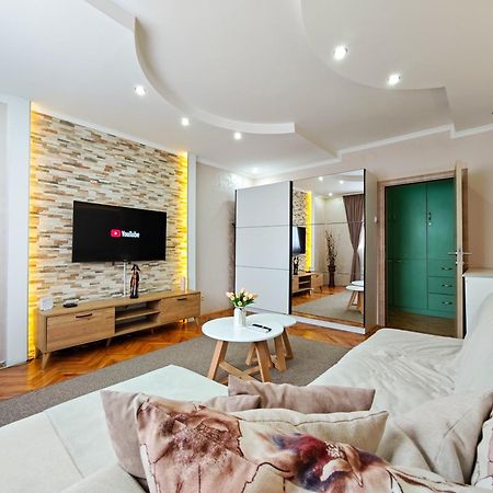 Apartman Julija دونيي ميلانوفاتس المظهر الخارجي الصورة