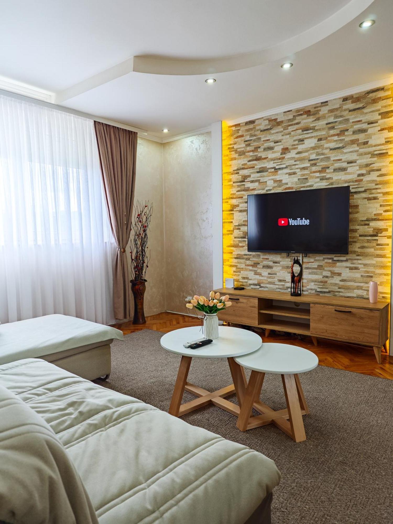 Apartman Julija دونيي ميلانوفاتس المظهر الخارجي الصورة