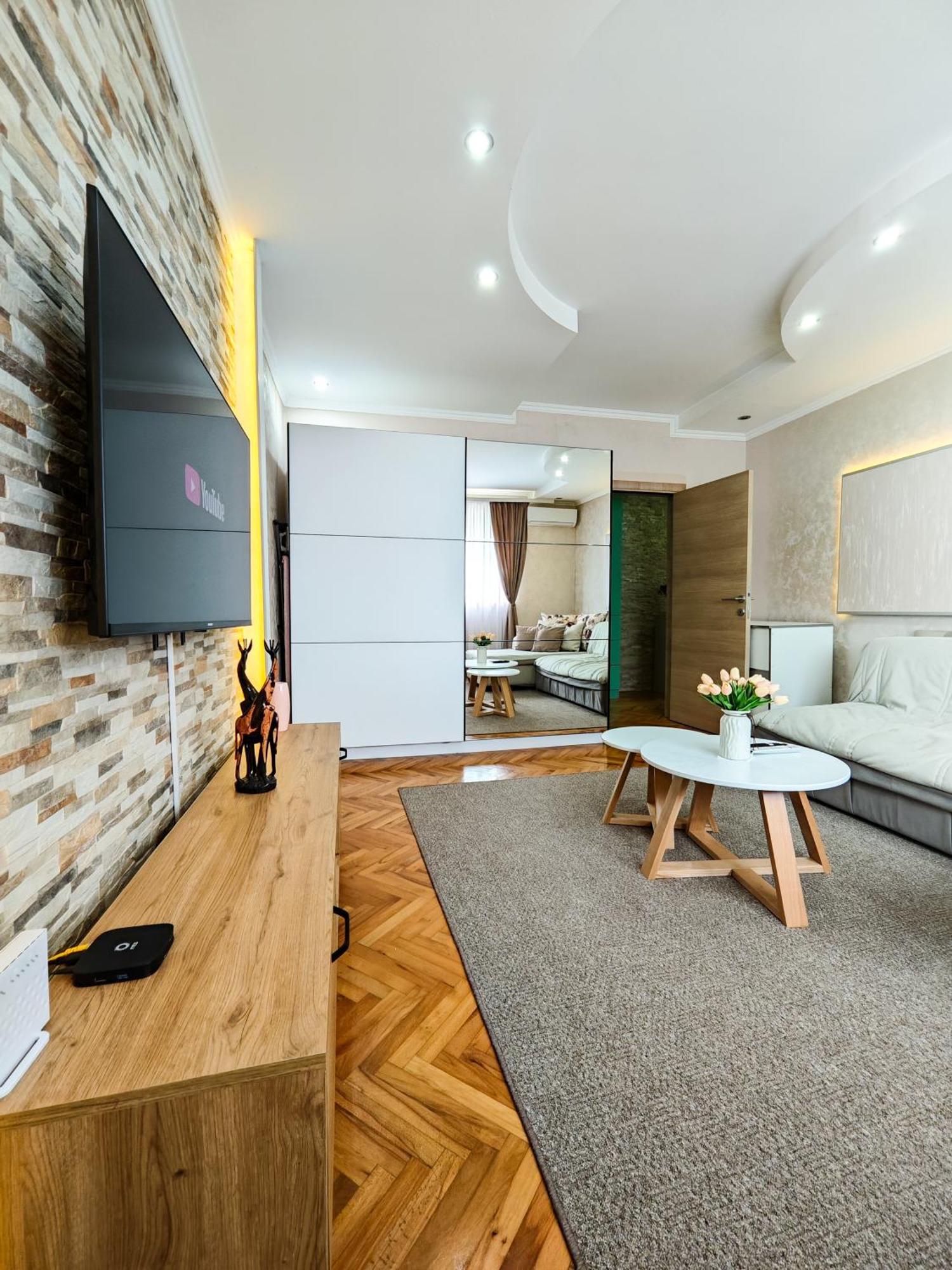 Apartman Julija دونيي ميلانوفاتس المظهر الخارجي الصورة