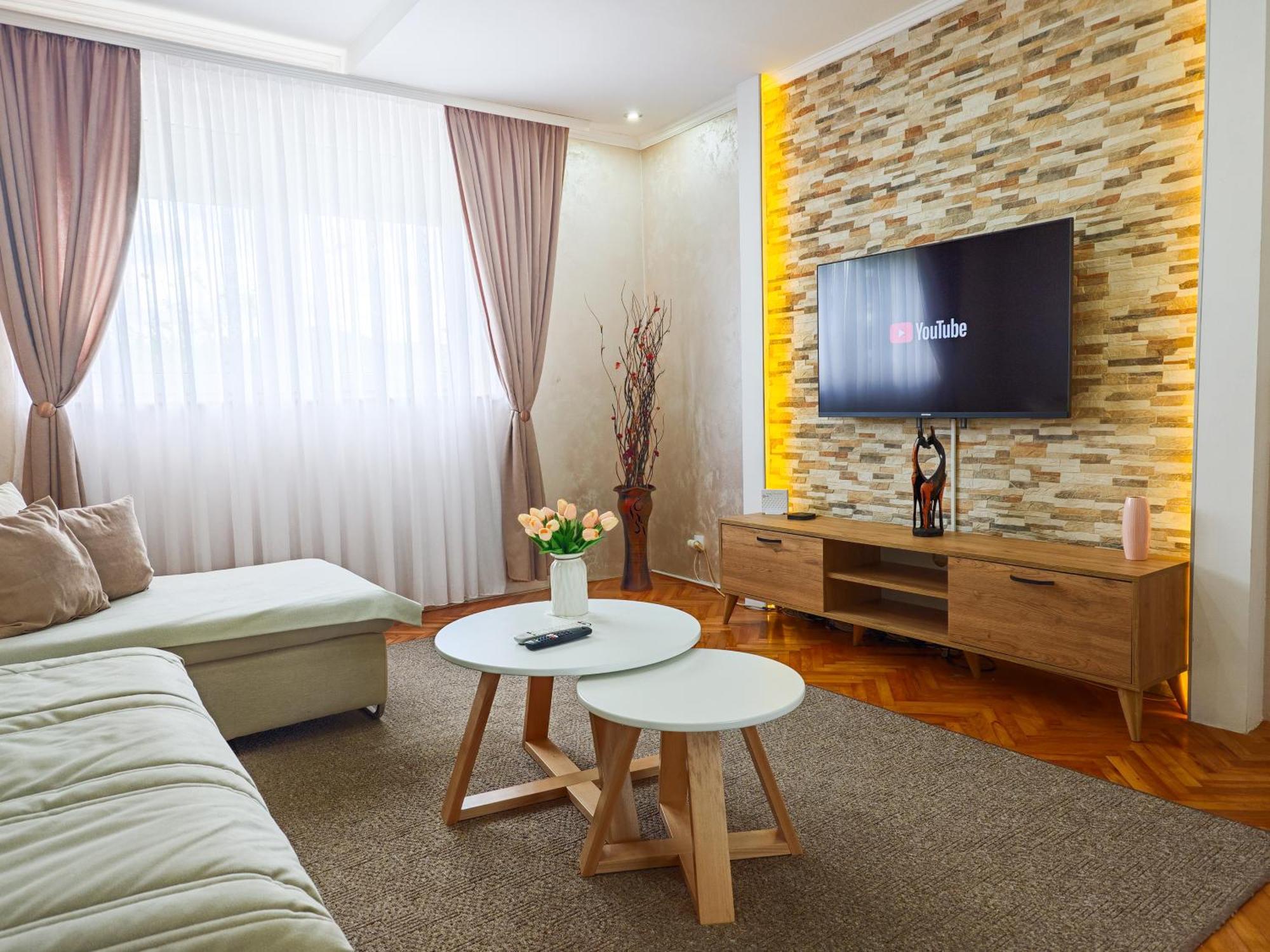 Apartman Julija دونيي ميلانوفاتس المظهر الخارجي الصورة