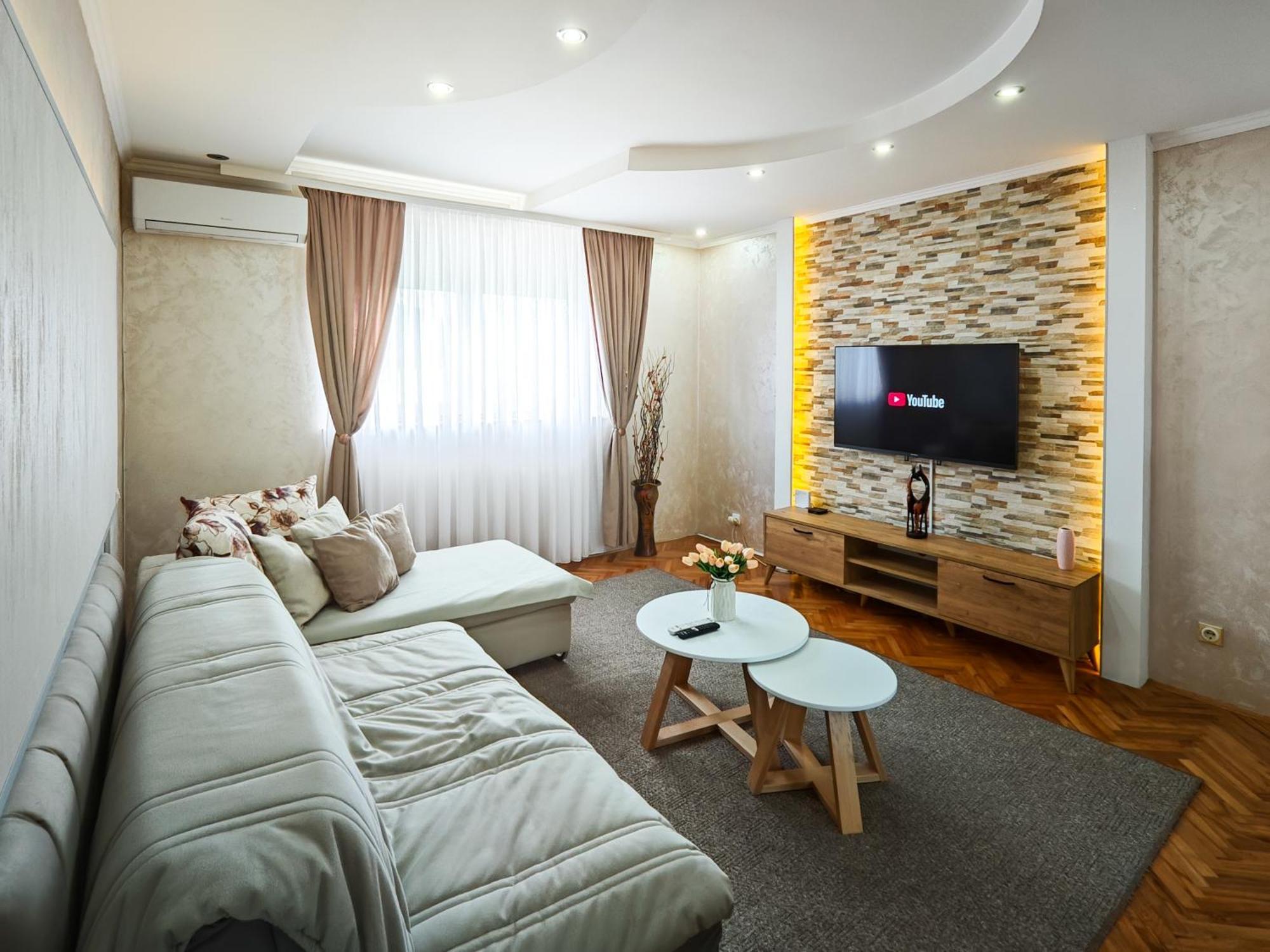 Apartman Julija دونيي ميلانوفاتس المظهر الخارجي الصورة