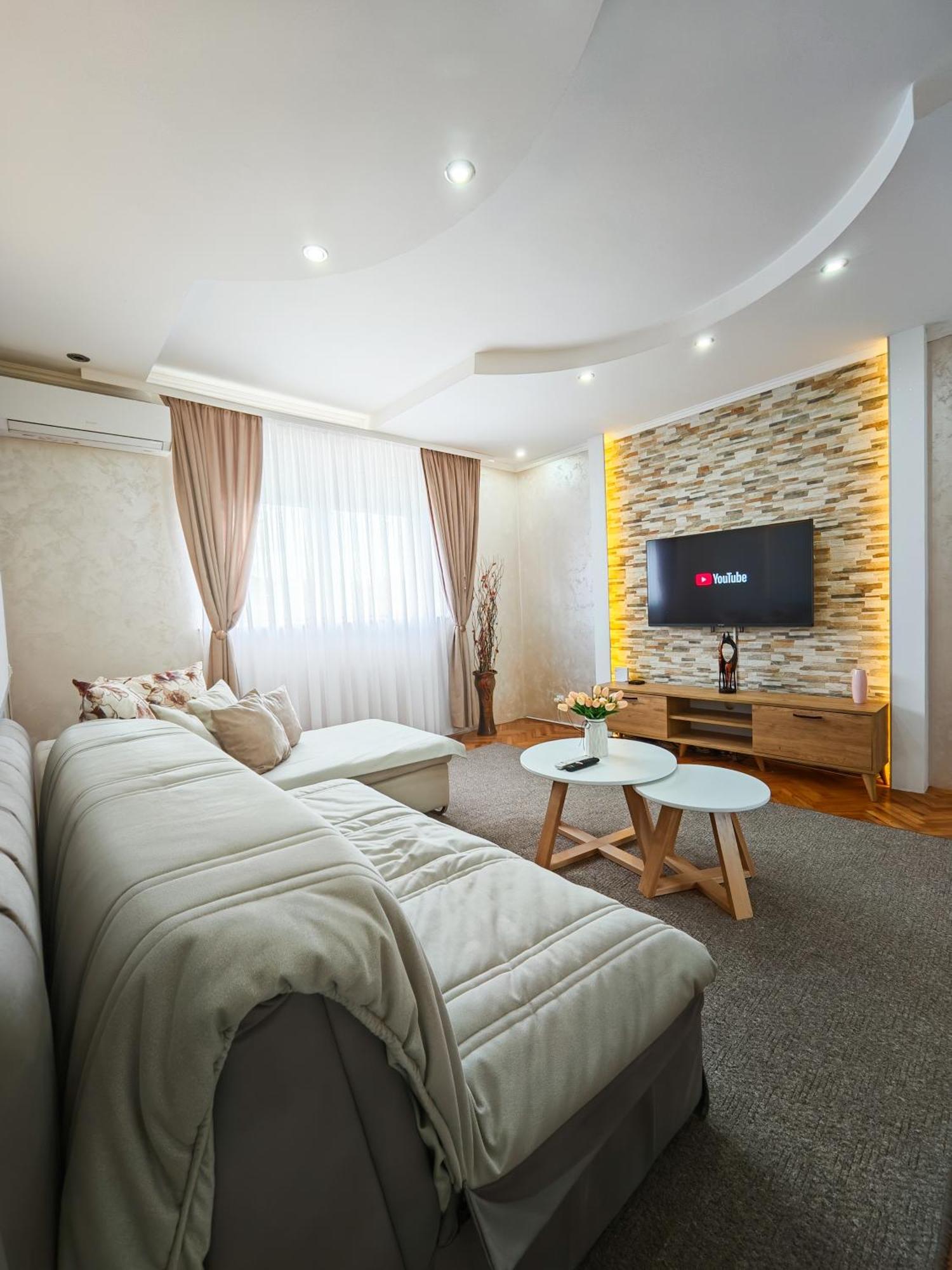 Apartman Julija دونيي ميلانوفاتس المظهر الخارجي الصورة