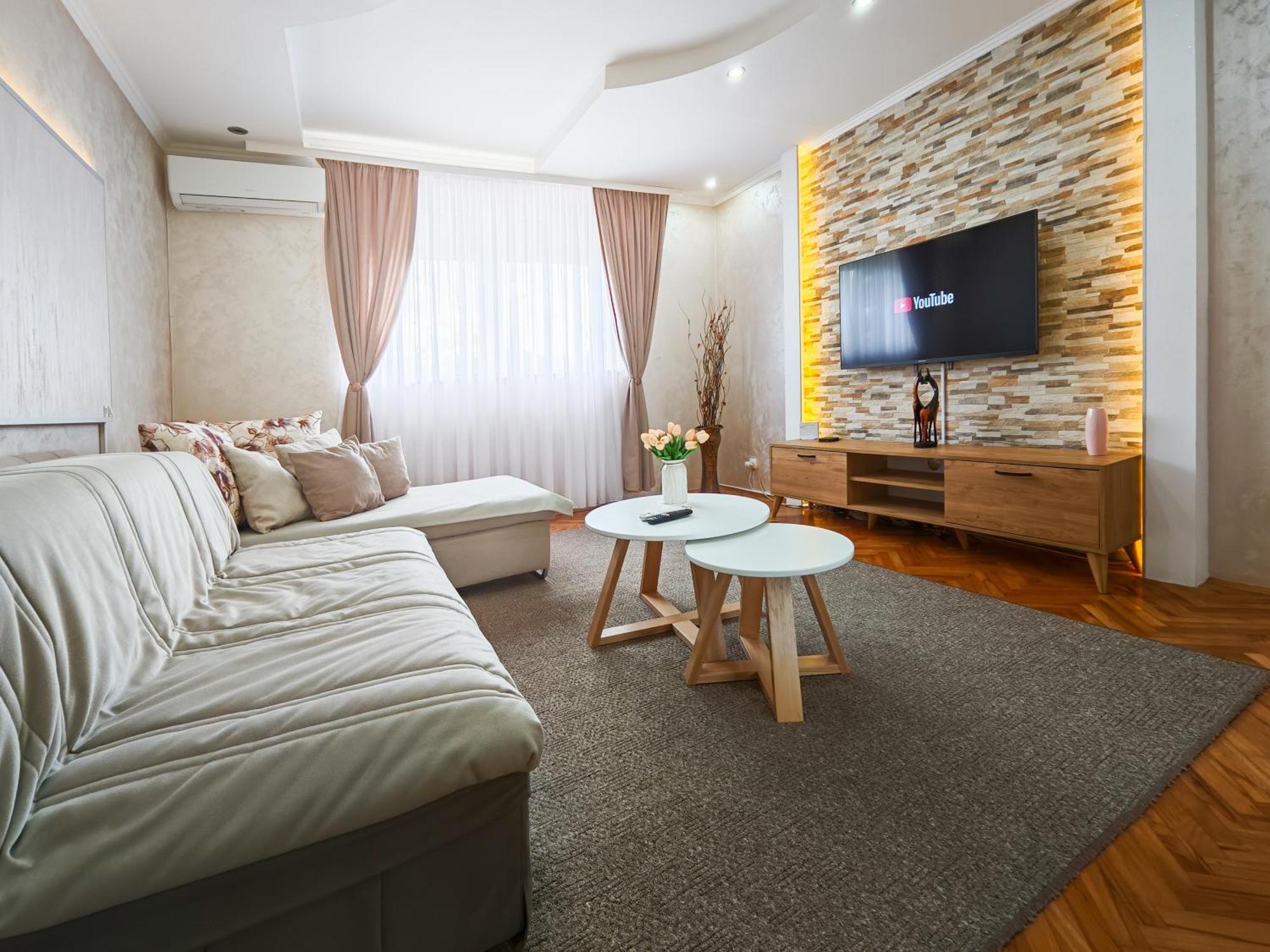 Apartman Julija دونيي ميلانوفاتس المظهر الخارجي الصورة